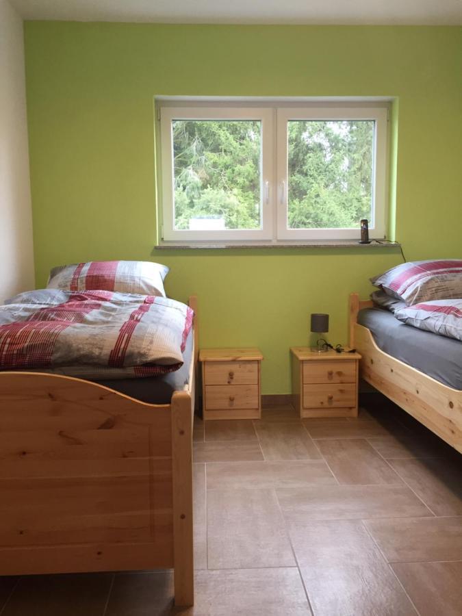 Hunsruecker-Fewo - Die Erlebnishuette - 2 Ferienwohnungen Im Hunsrueck In Unzenberg Gobenhausen Szoba fotó